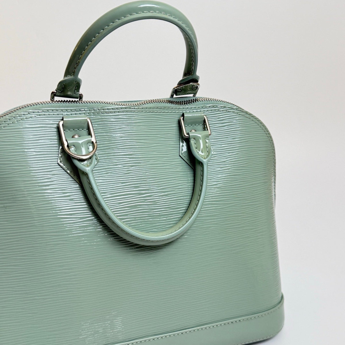 Louis Vuitton - Alma Medium - Leather - Green - (medium)