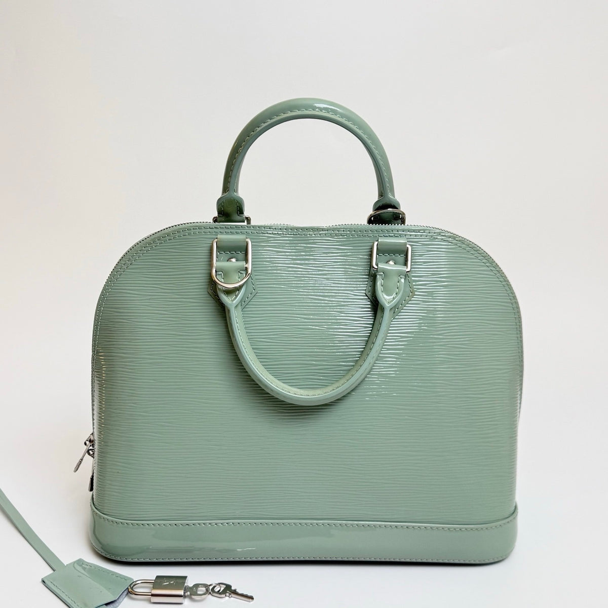 Louis Vuitton - Alma Medium - Leather - Green - (medium)