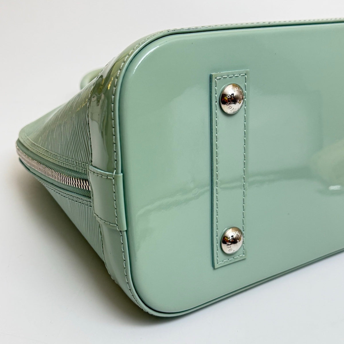 Louis Vuitton - Alma Medium - Leather - Green - (medium)