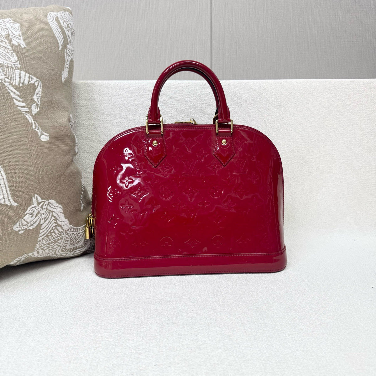 Louis Vuitton - Alma Medium - Patent leather - Red - (medium)