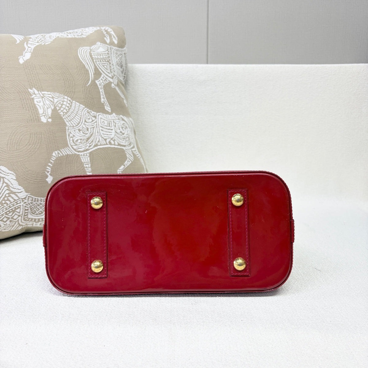 Louis Vuitton - Alma Medium - Patent leather - Red - (medium)