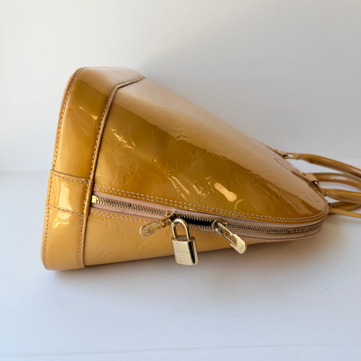 Louis Vuitton - Alma Medium - Patent leather - Yellow - (medium)