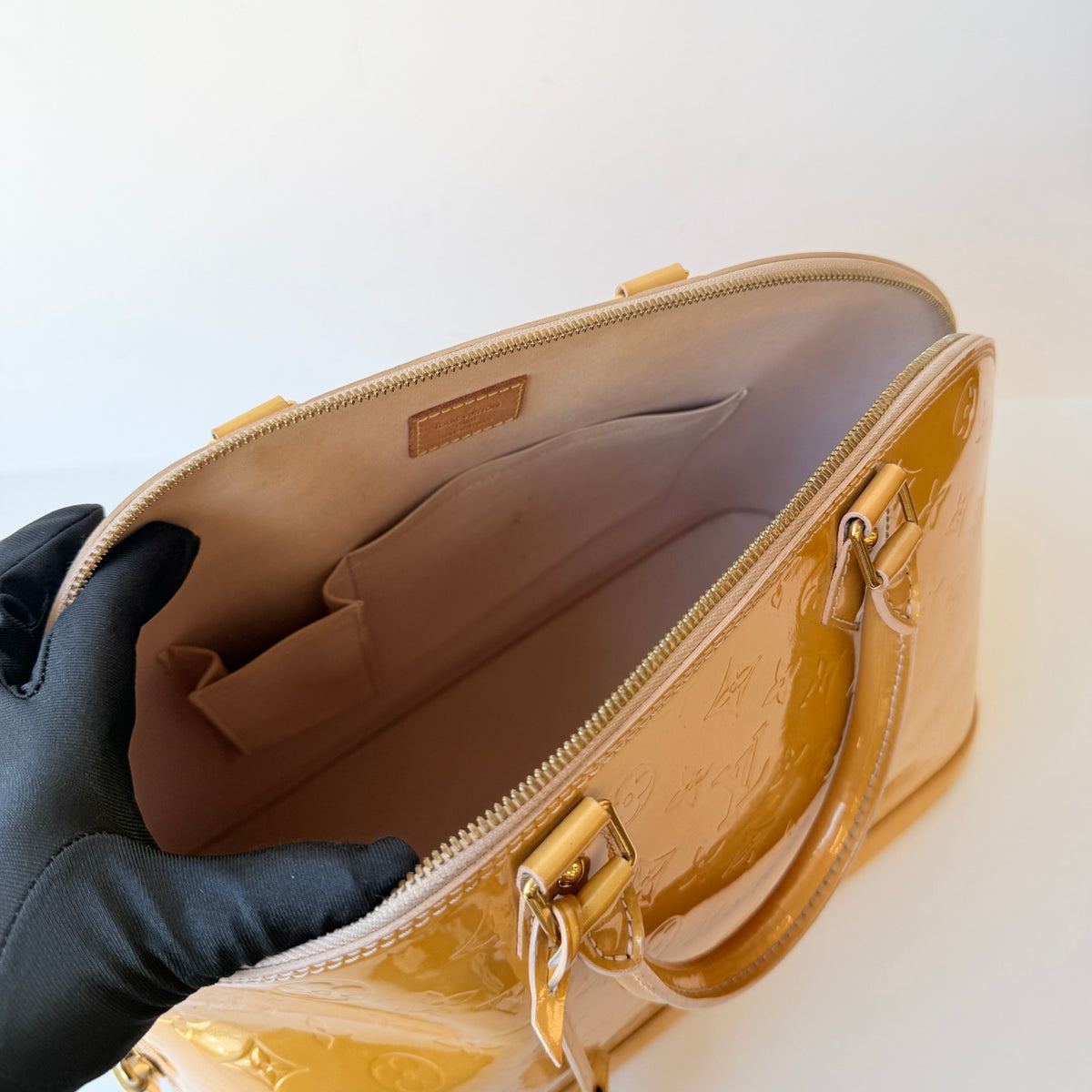 Louis Vuitton - Alma Medium - Patent leather - Yellow - (medium)