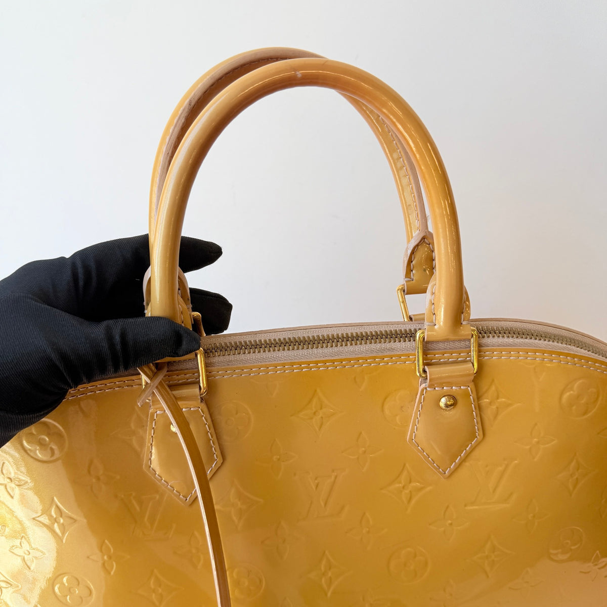 Louis Vuitton - Alma Medium - Patent leather - Yellow - (medium)