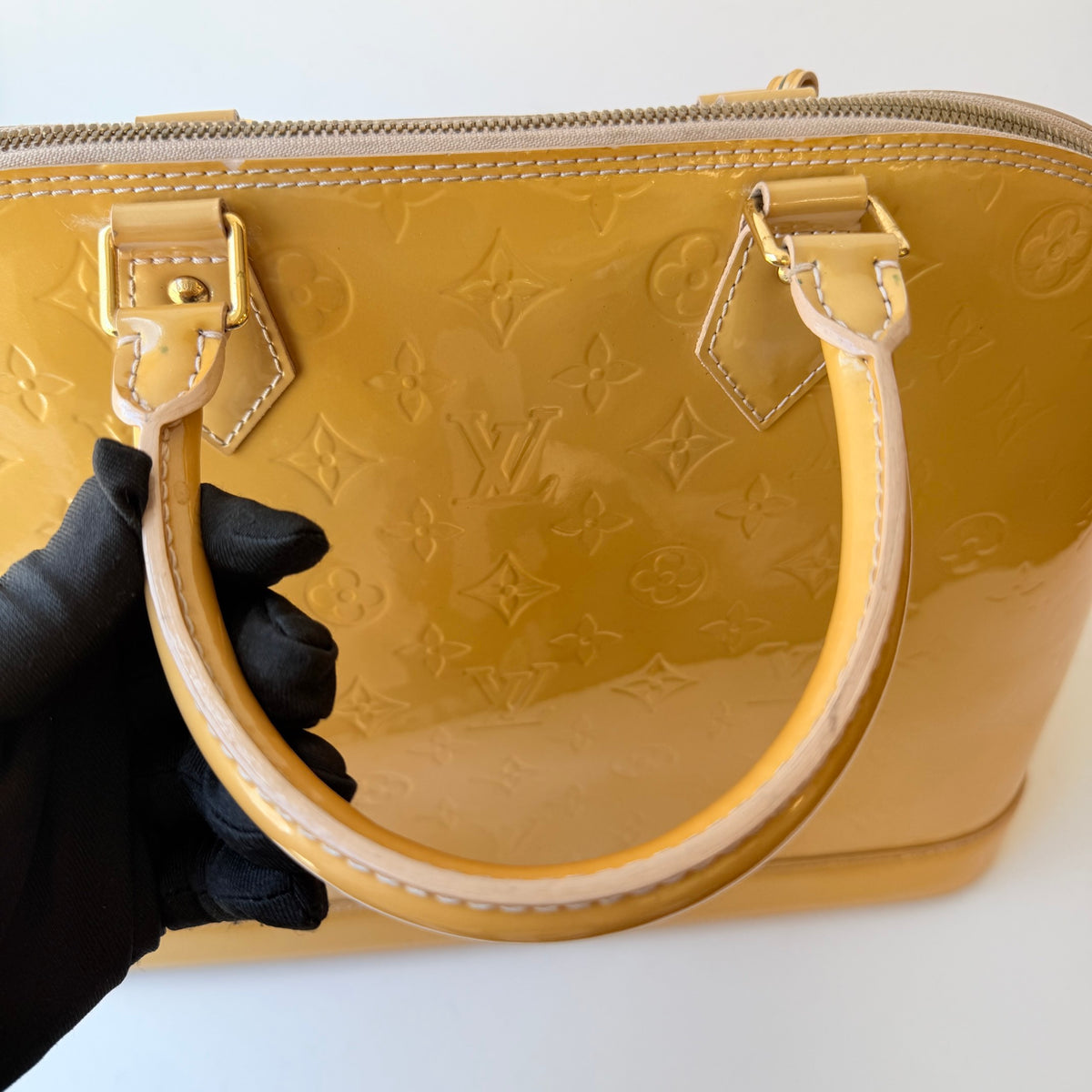 Louis Vuitton - Alma Medium - Patent leather - Yellow - (medium)