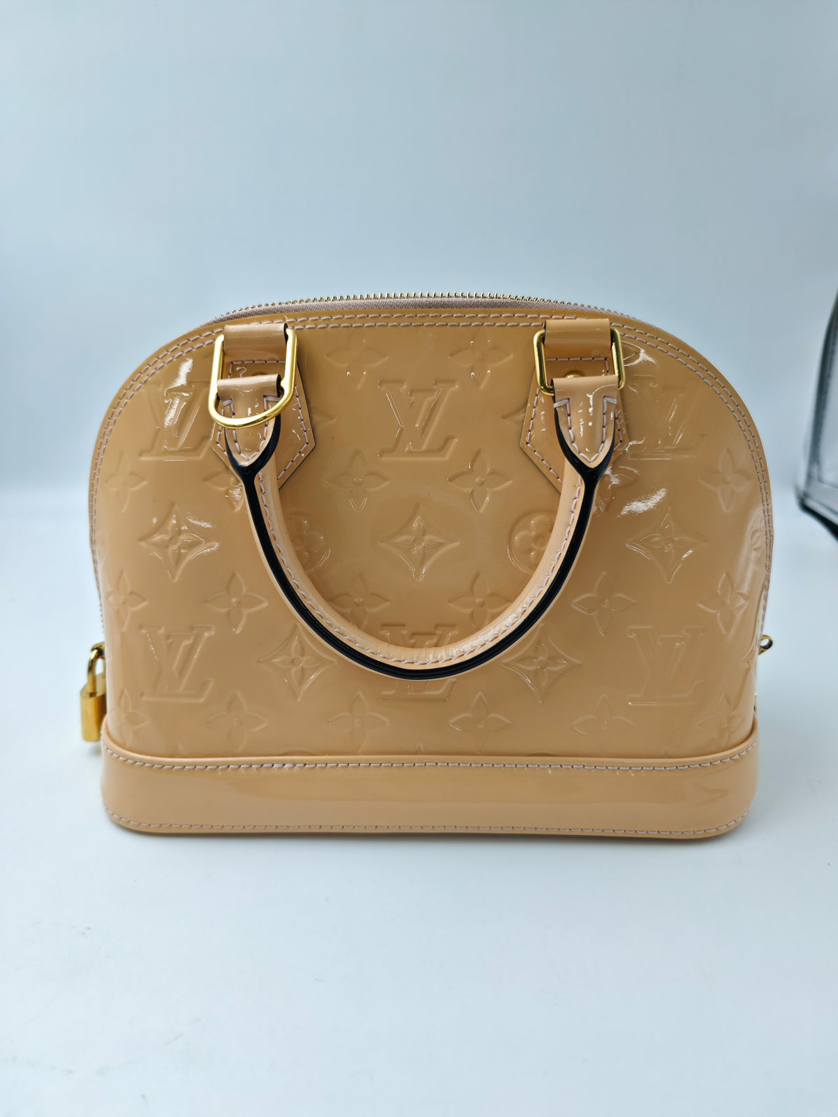 Louis Vuitton - Alma - Patent leather - Beige