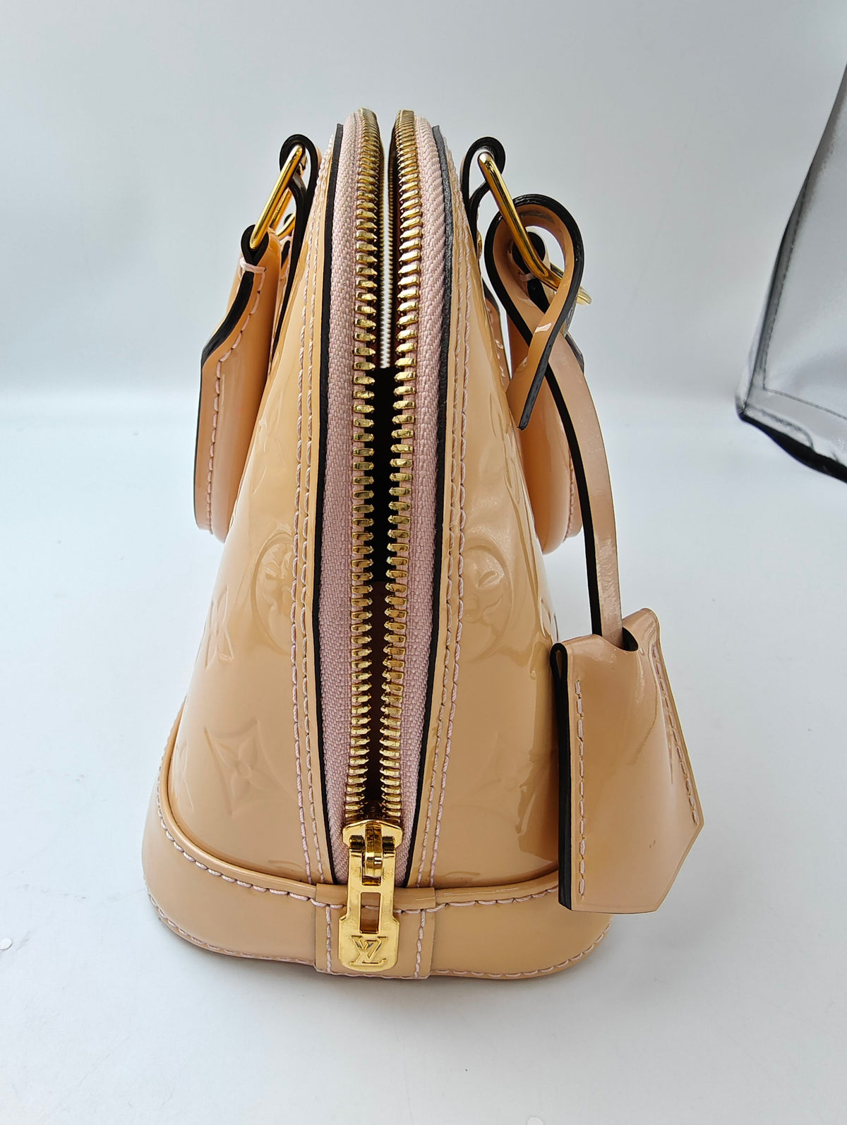 Louis Vuitton - Alma - Patent leather - Beige