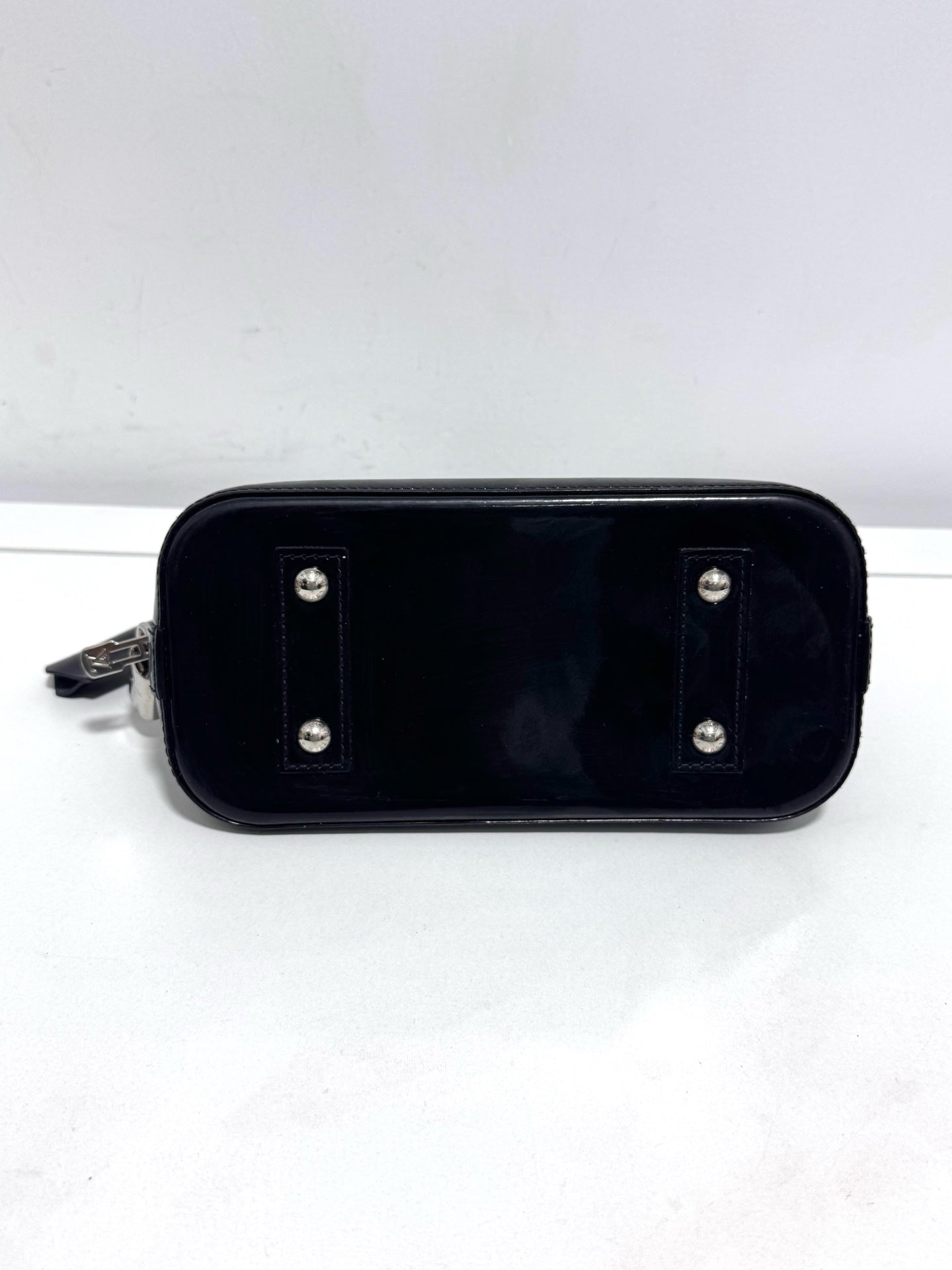 Louis Vuitton - Alma - Patent leather - Black - (PM)