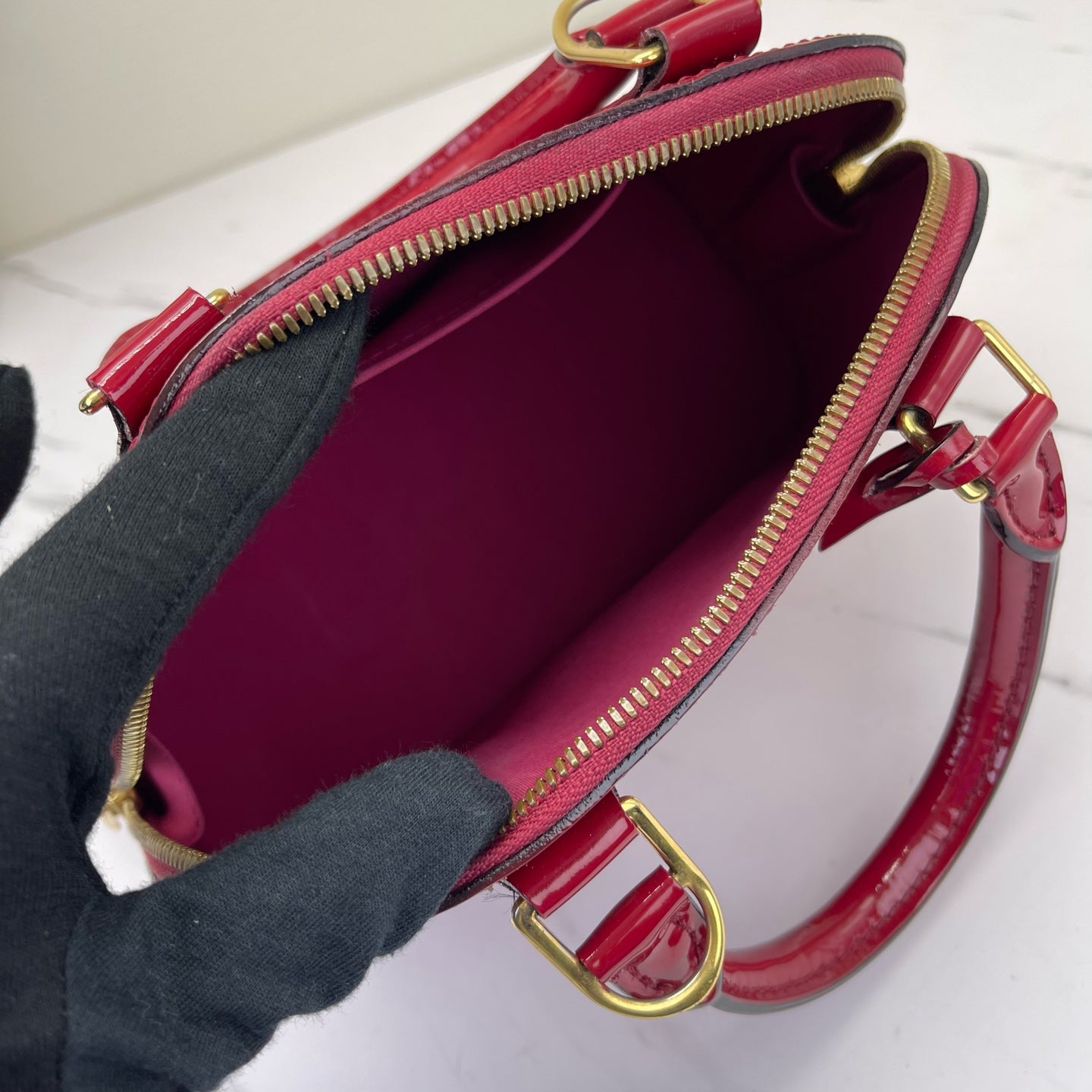 Louis Vuitton - Alma - Patent leather - Red - (mini)
