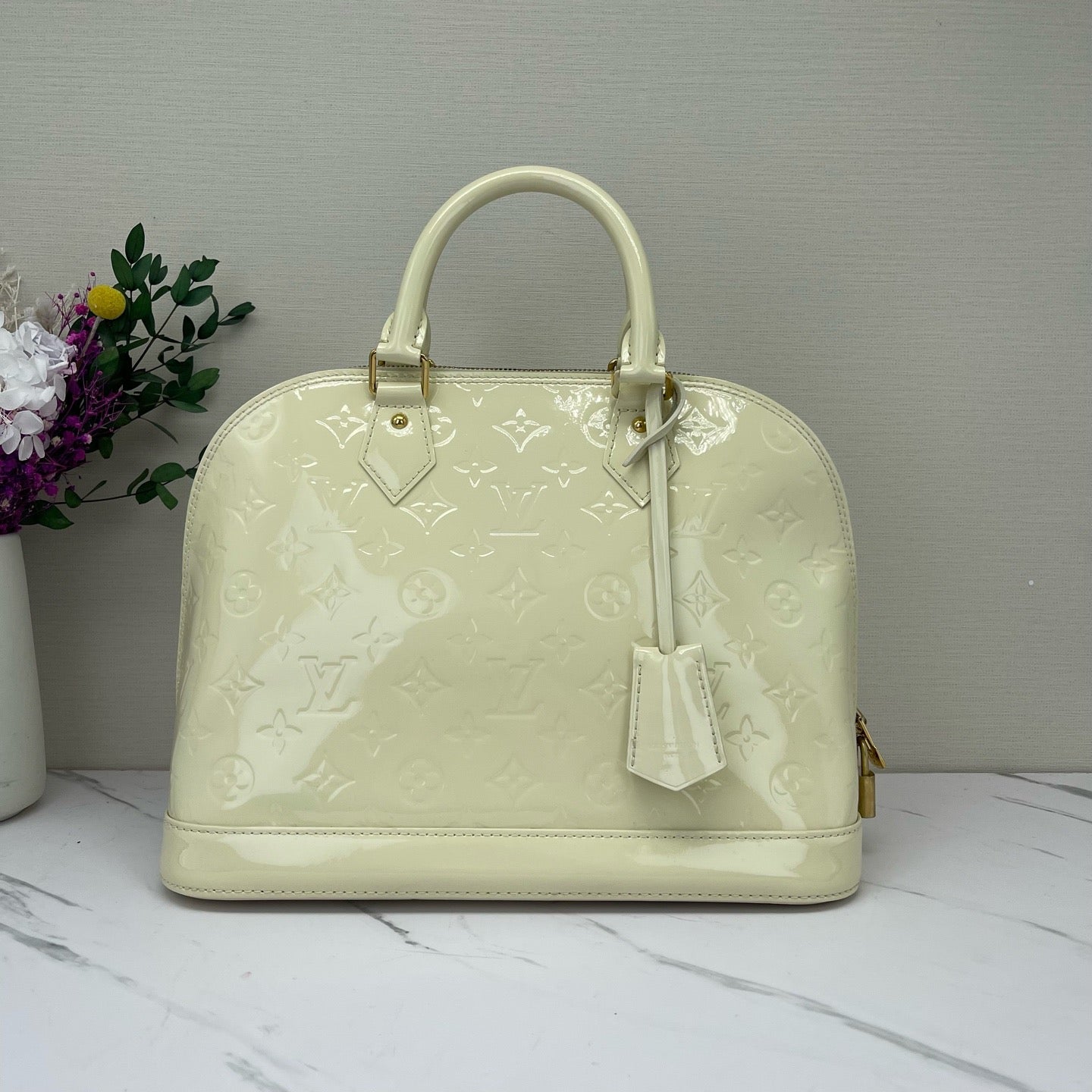 Louis Vuitton - Alma - Patent leather - White - (small)