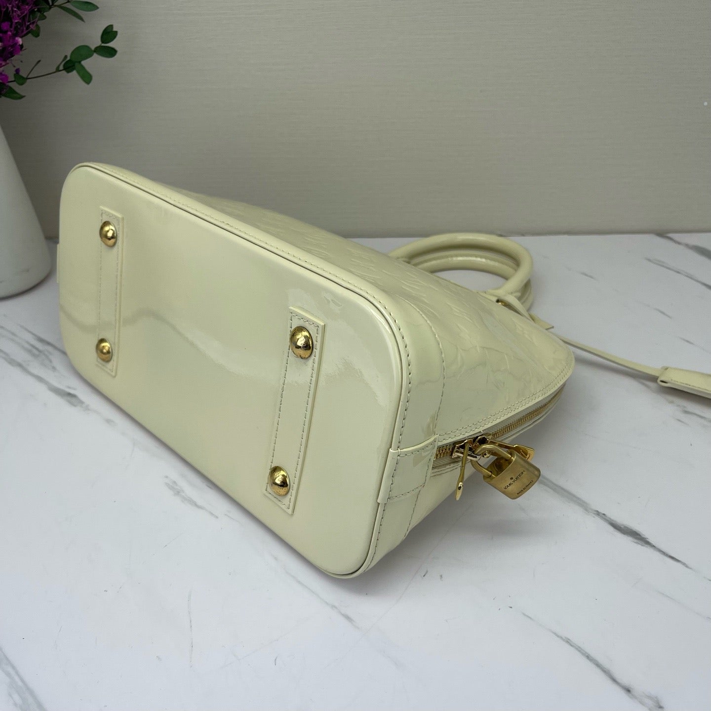 Louis Vuitton - Alma - Patent leather - White - (small)