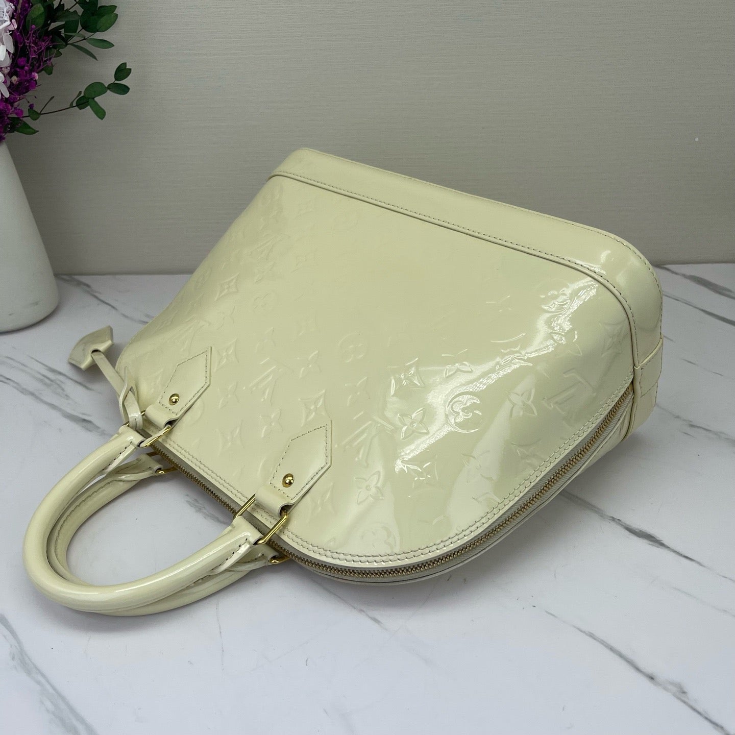 Louis Vuitton - Alma - Patent leather - White - (small)