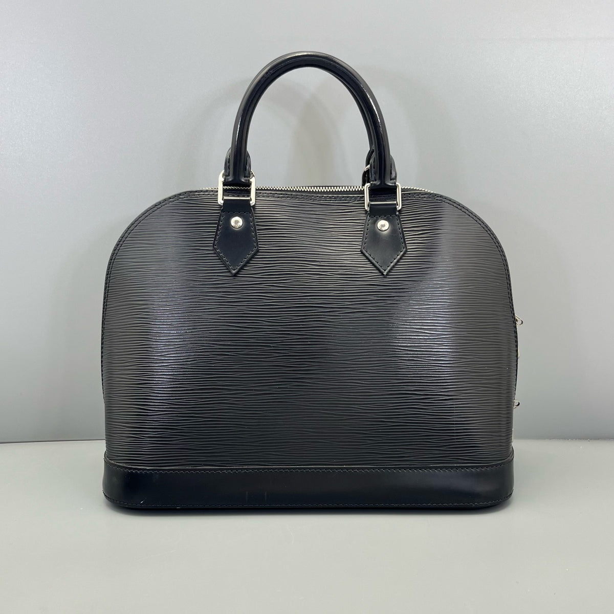Louis Vuitton - Alma PM - Leather - Black - (medium)