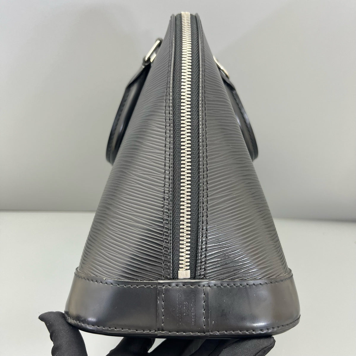 Louis Vuitton - Alma PM - Leather - Black - (medium)