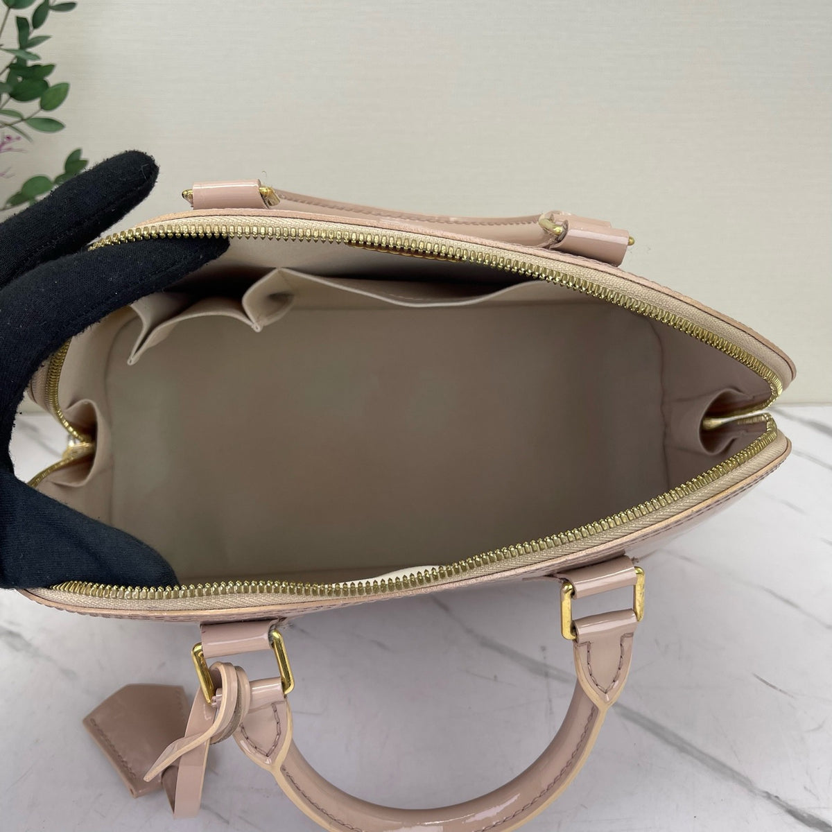 Louis Vuitton - Alma Small - Patent leather - Beige - (Small)