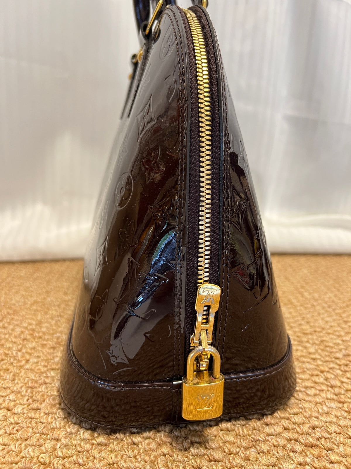 Louis Vuitton - Alma Small - Patent leather - Brown - (small)
