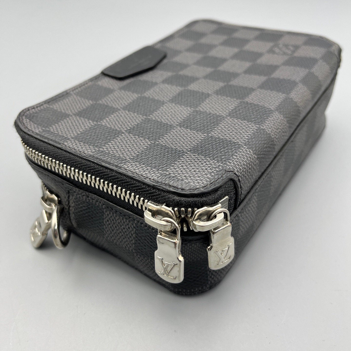 Louis Vuitton - Alpha Camera Bag - Damier Graphite coated canvas - Black - (Small)
