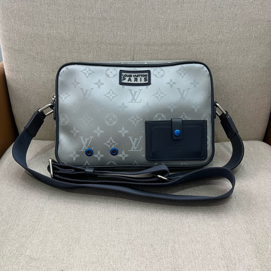 Louis Vuitton - Alpha - Synthetic - Silver - (Small)