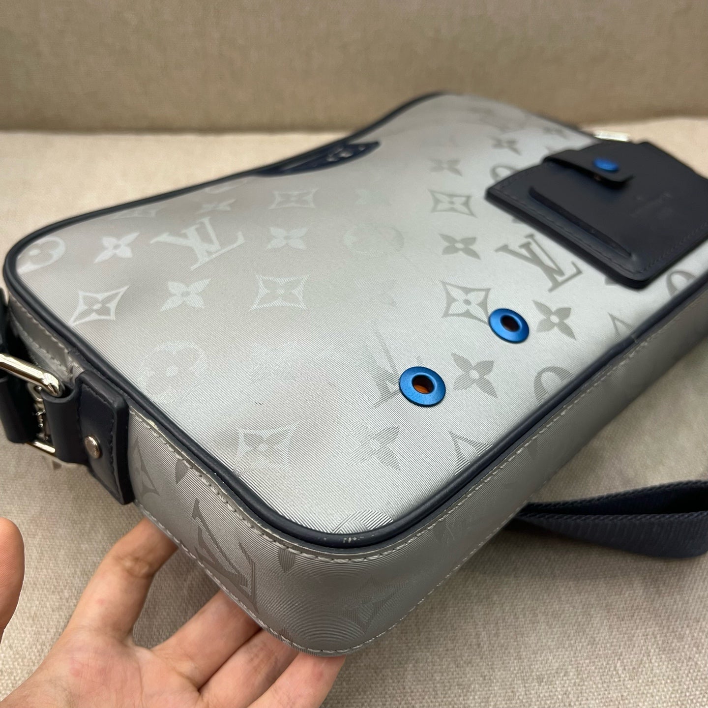 Louis Vuitton - Alpha - Synthetic - Silver - (Small)
