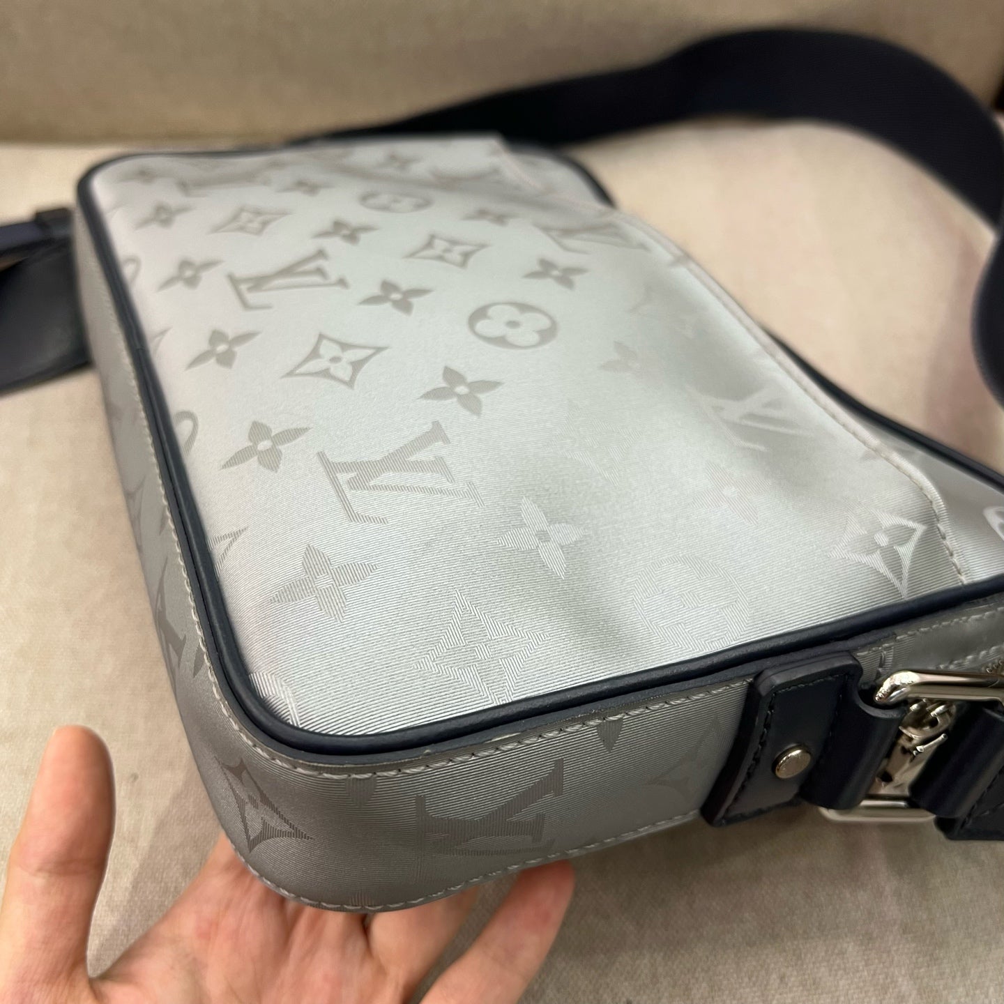 Louis Vuitton - Alpha - Synthetic - Silver - (Small)