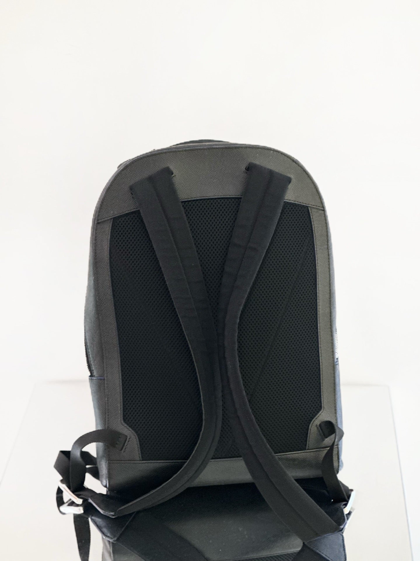 Louis Vuitton - Anton Backpack - Leather - Black - (Large)