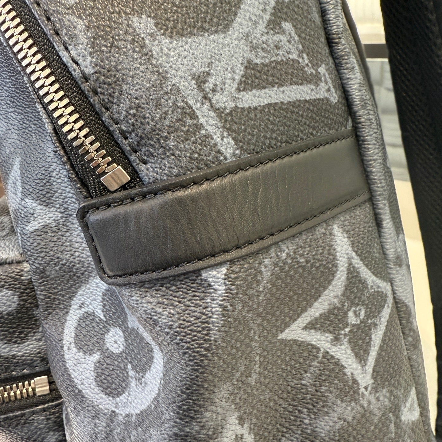 Louis Vuitton - Apollo Backpack - Coated canvas with leather trim - Black - (Medium)