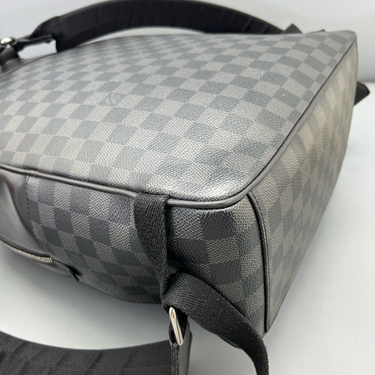 Louis Vuitton - Apollo Backpack - Synthetic - Black - (medium)