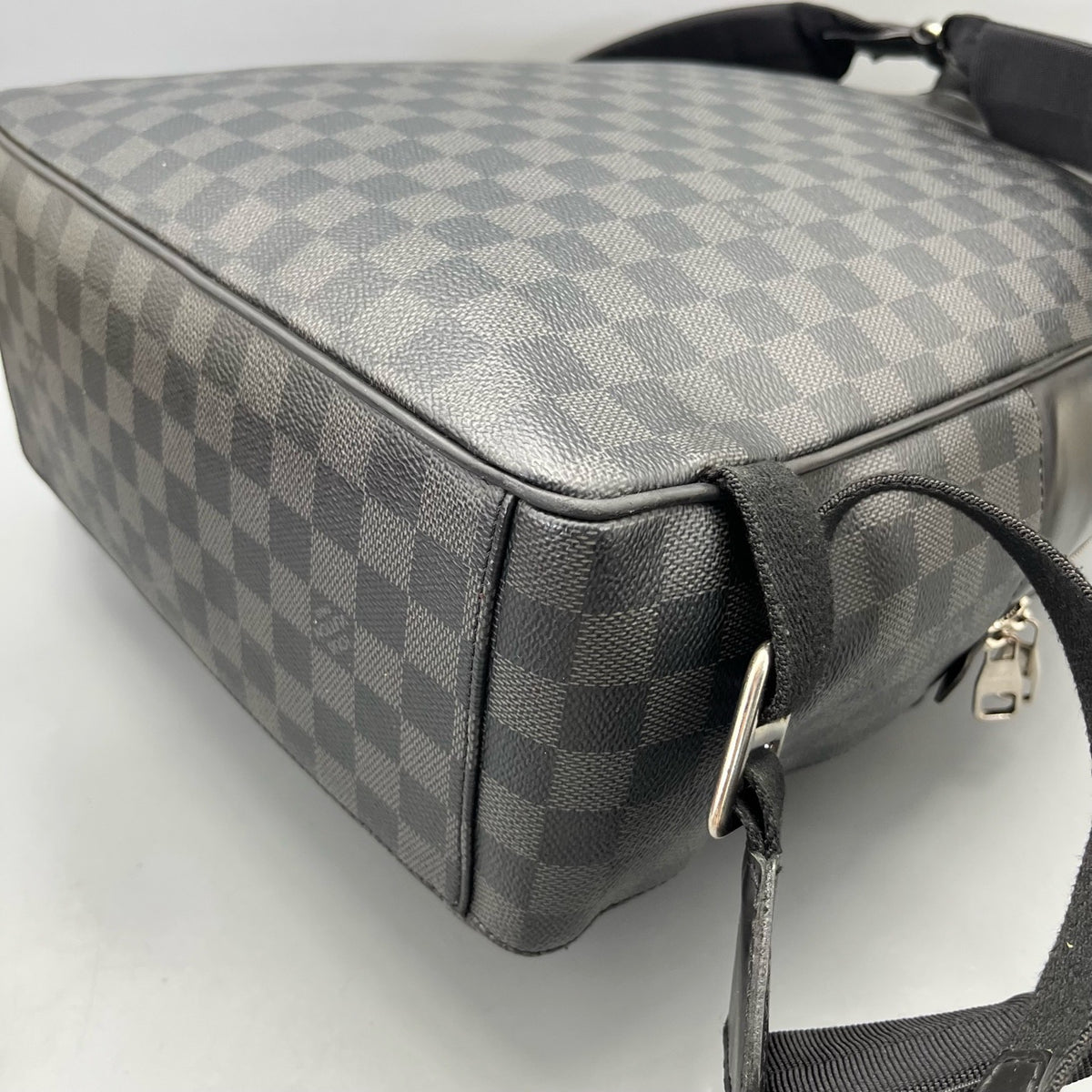 Louis Vuitton - Apollo Backpack - Synthetic - Black - (medium)