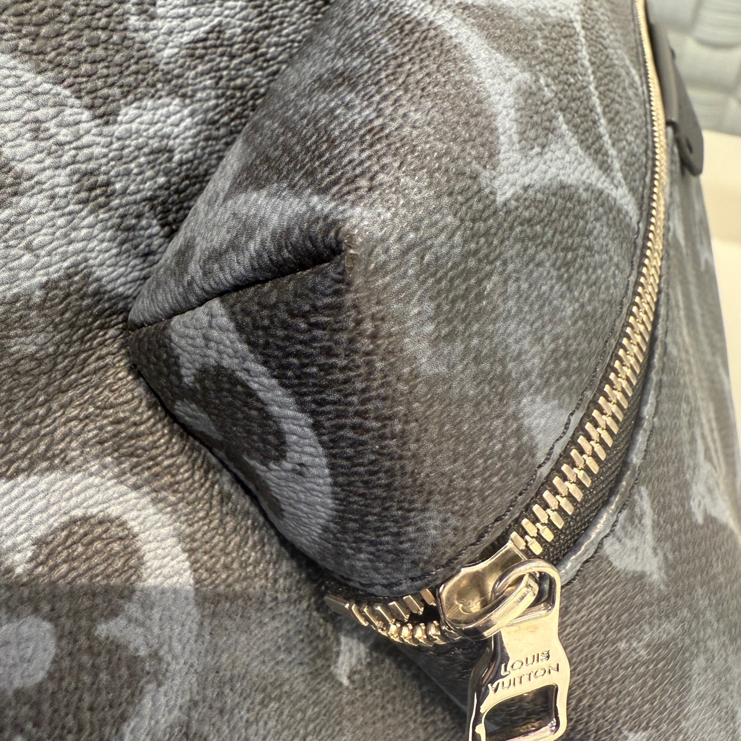Louis Vuitton - Apollo - Synthetic - Black - (large)