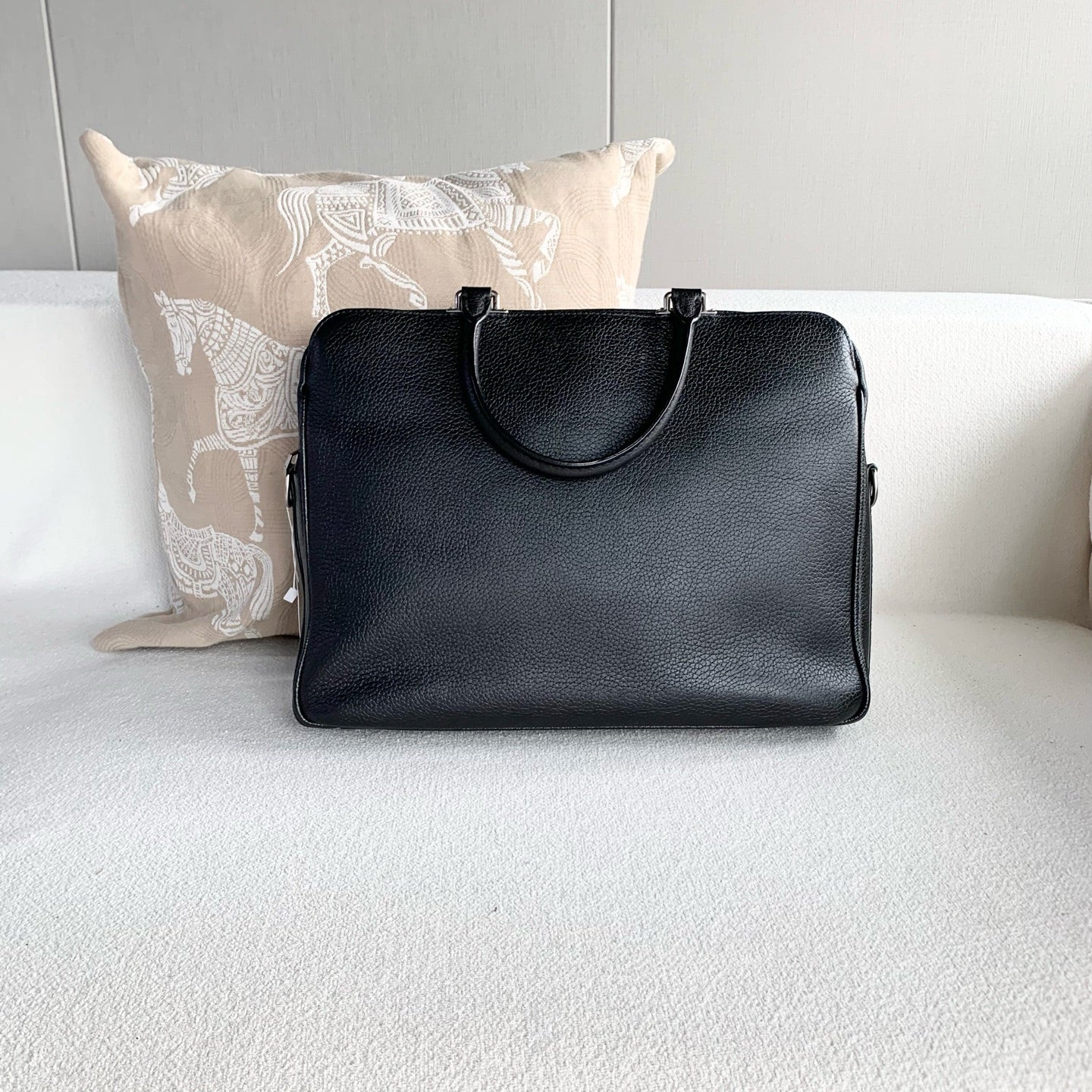 Louis Vuitton - Armand - Leather - Black - (Large)