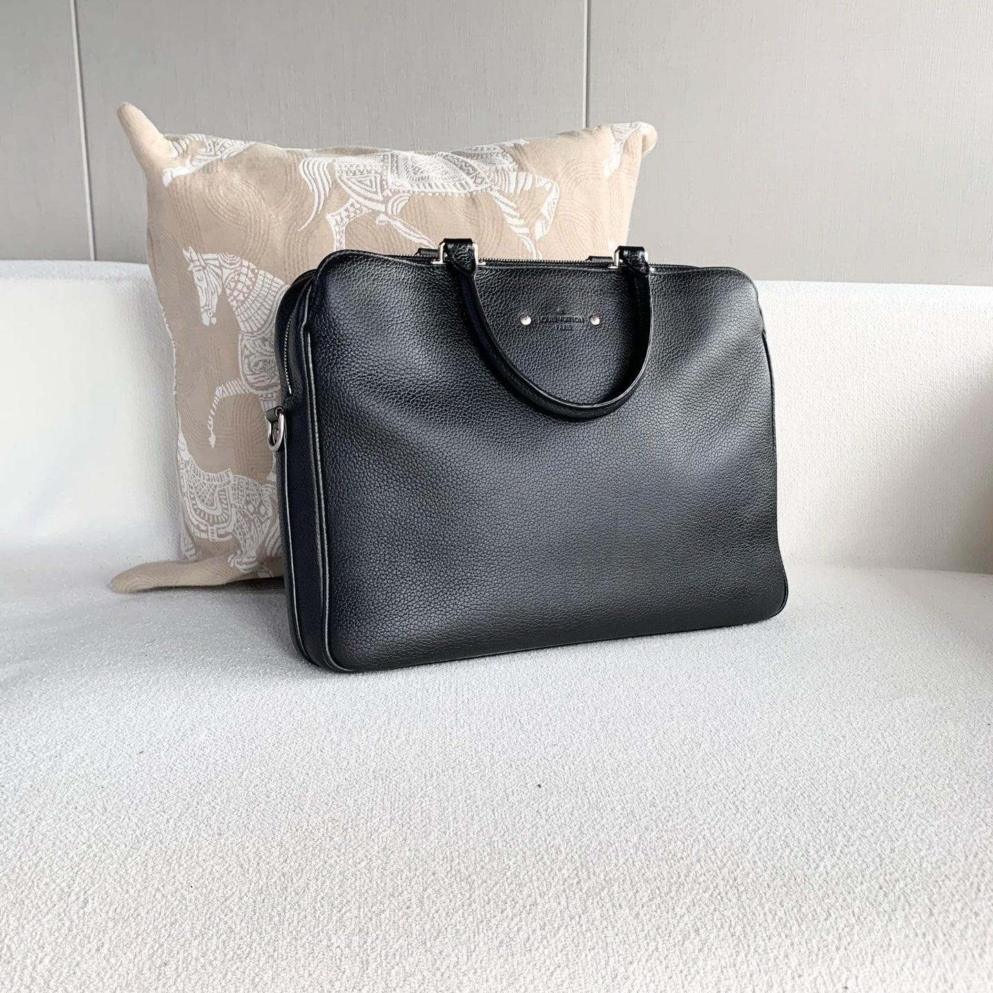 Louis Vuitton - Armand - Leather - Black - (Large)