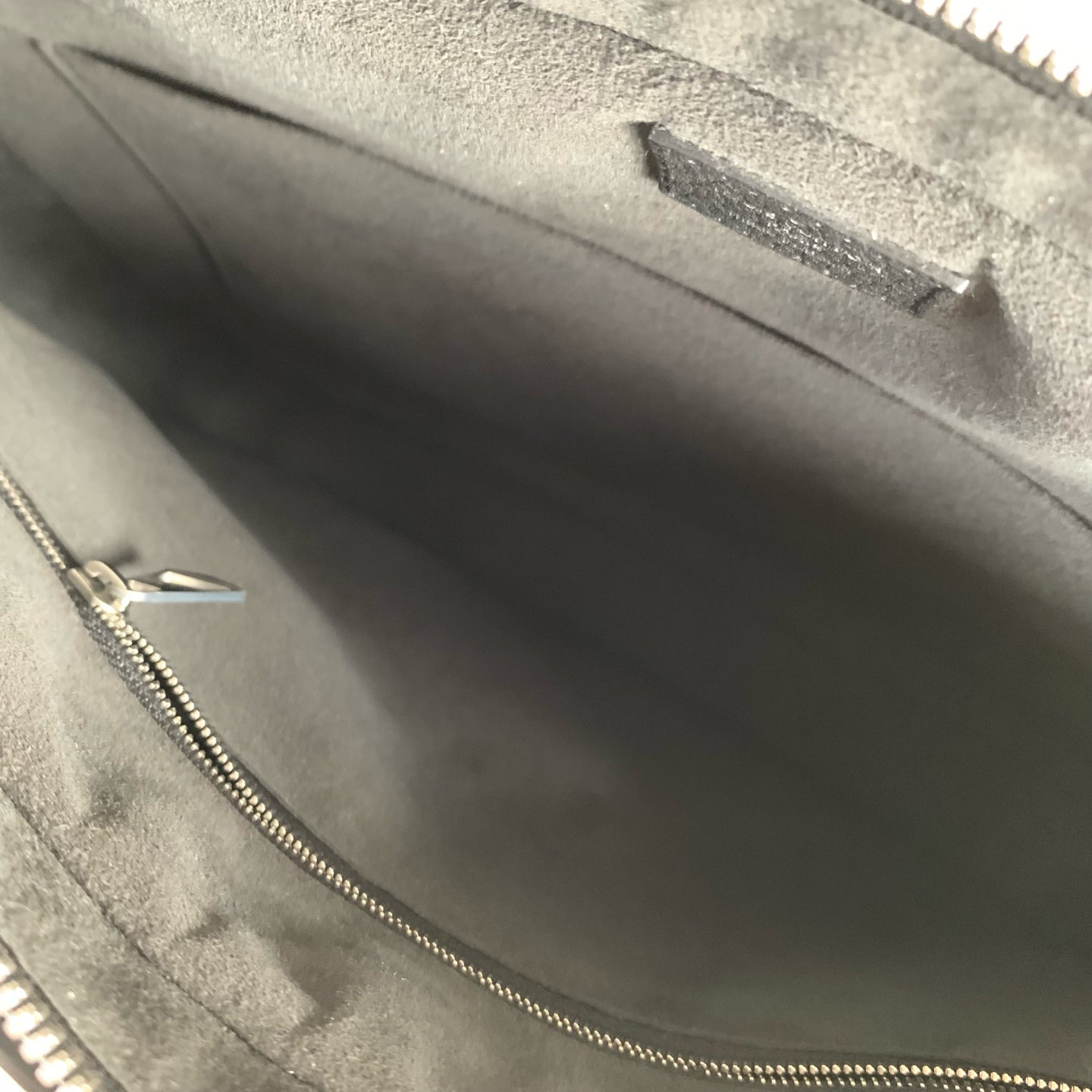 Louis Vuitton - Armand - Leather - Black - (Large)