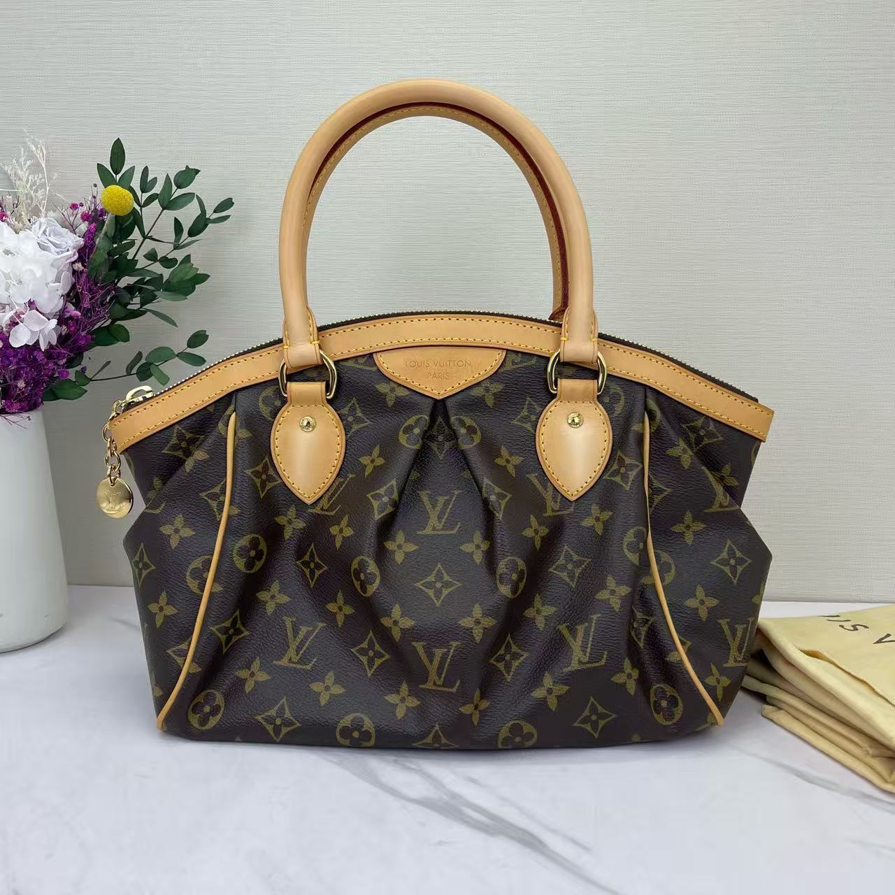 Louis Vuitton - Artsy - Monogram coated canvas with Vachetta leather trim - Brown - (small)