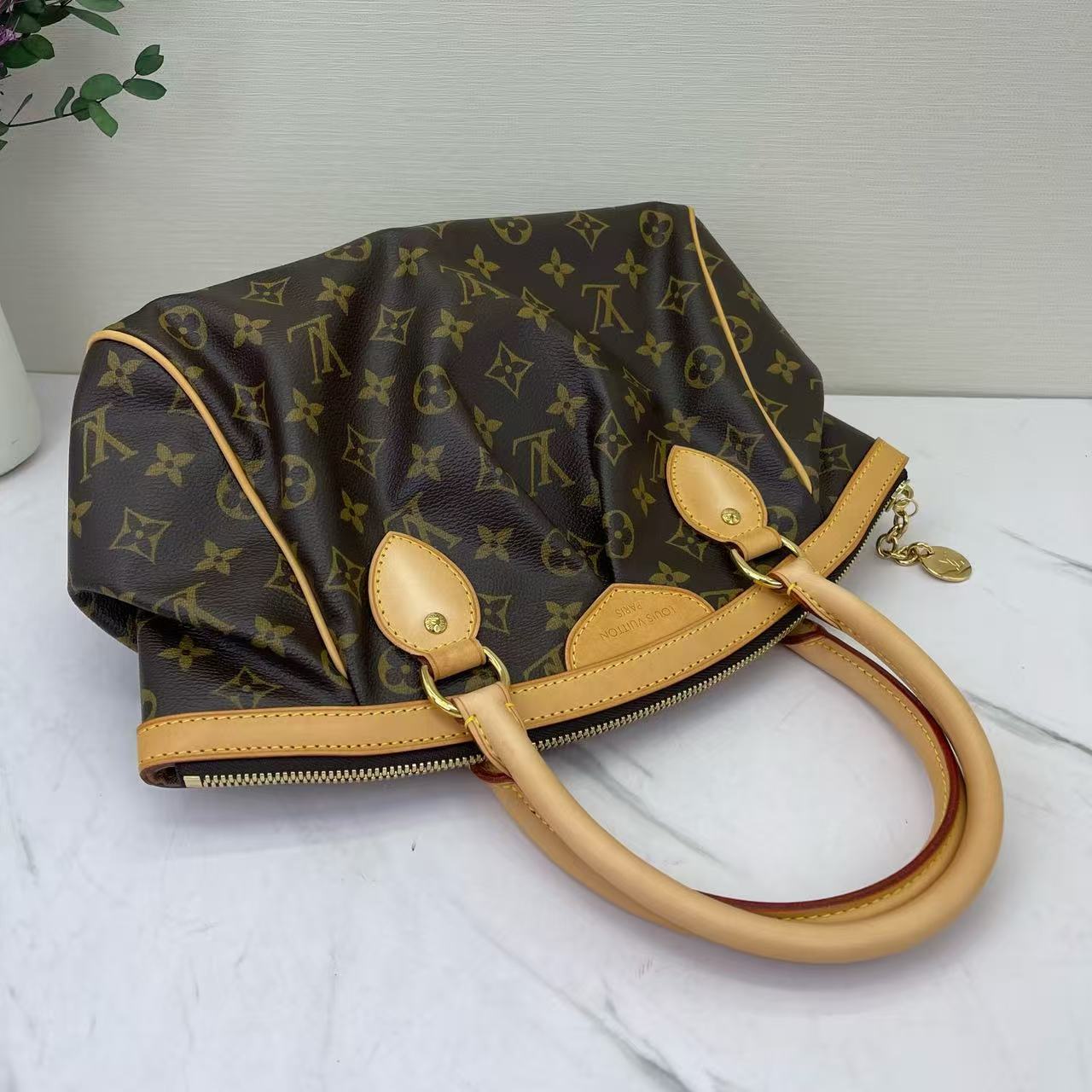 Louis Vuitton - Artsy - Monogram coated canvas with Vachetta leather trim - Brown - (small)