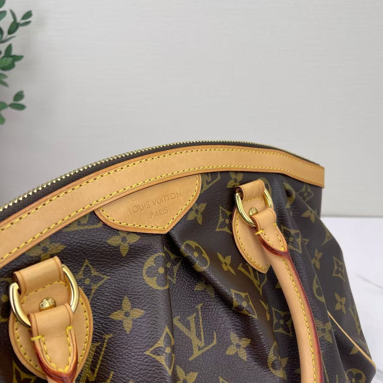 Louis Vuitton - Artsy - Monogram coated canvas with Vachetta leather trim - Brown - (small)