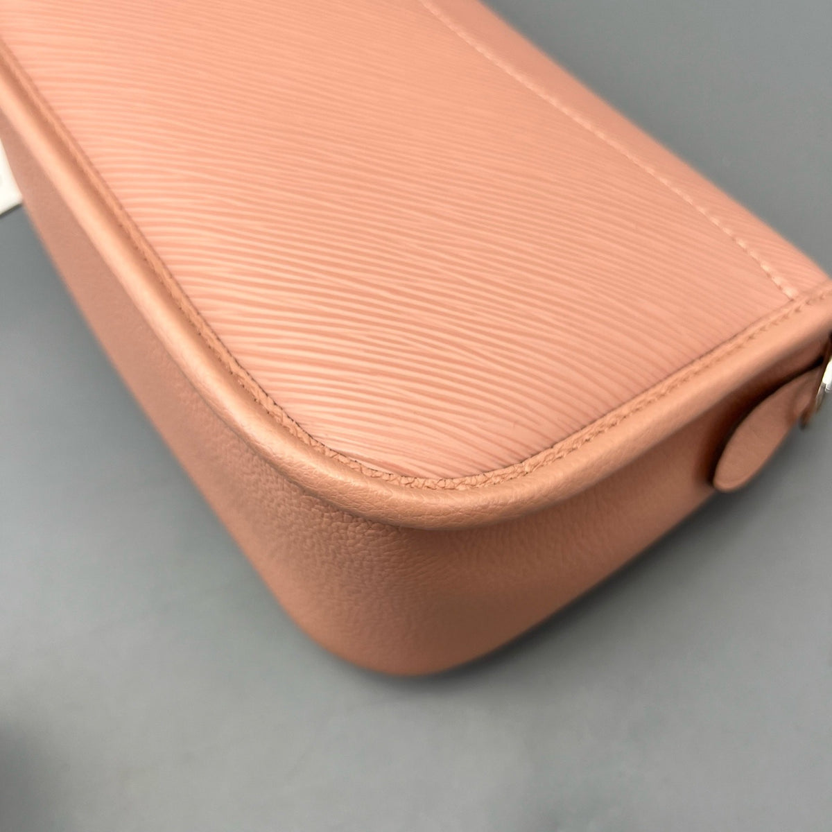 Louis Vuitton - Baguette Bag - Leather - Pink - (mini)
