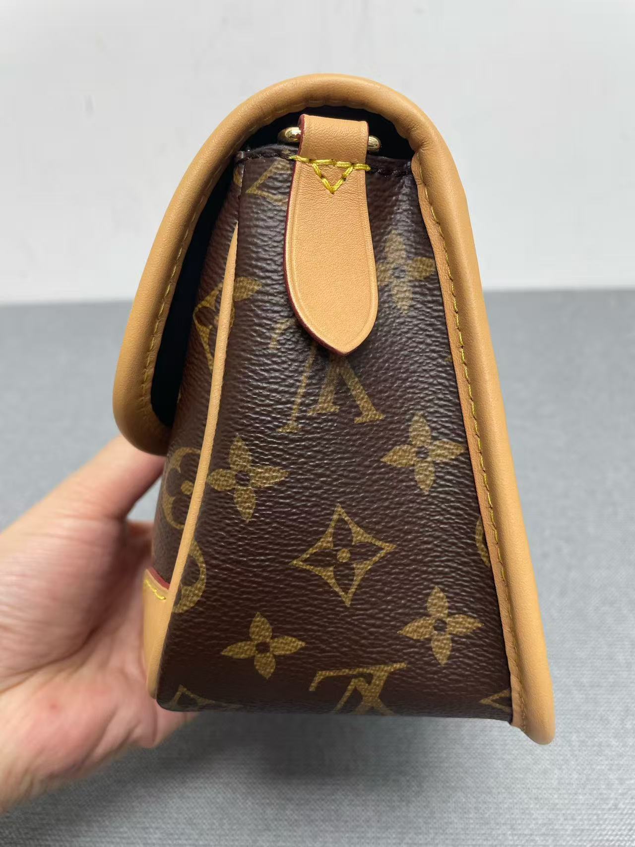 Louis Vuitton - Baguette - Monogram canvas with Vachetta leather trim - Brown - (small)