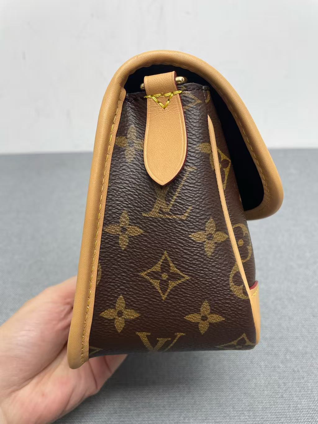 Louis Vuitton - Baguette - Monogram canvas with Vachetta leather trim - Brown - (small)