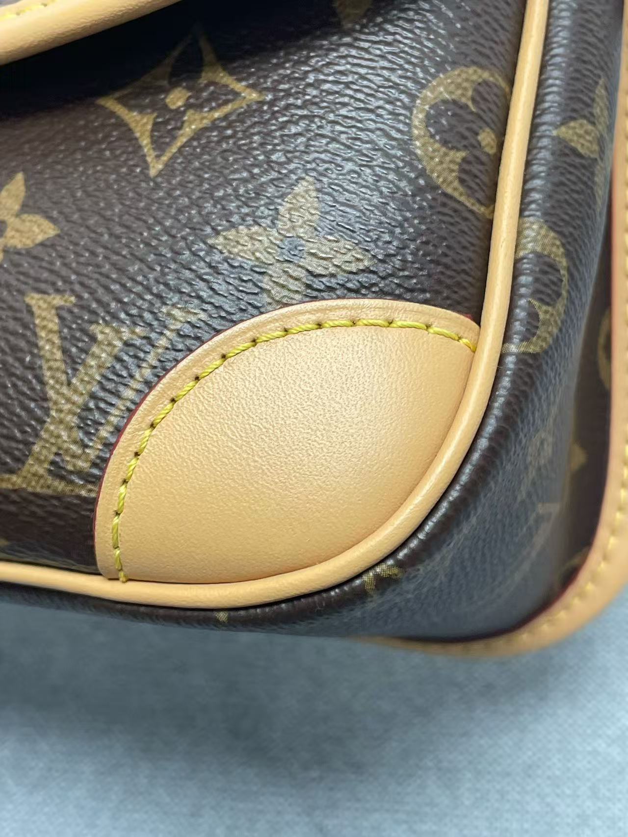 Louis Vuitton - Baguette - Monogram canvas with Vachetta leather trim - Brown - (small)