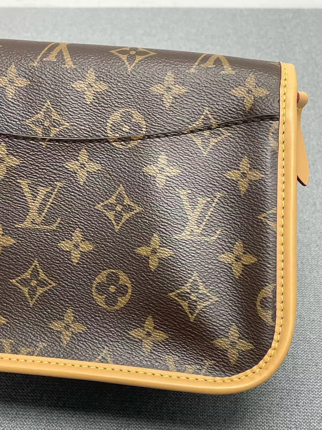 Louis Vuitton - Baguette - Monogram canvas with Vachetta leather trim - Brown - (small)
