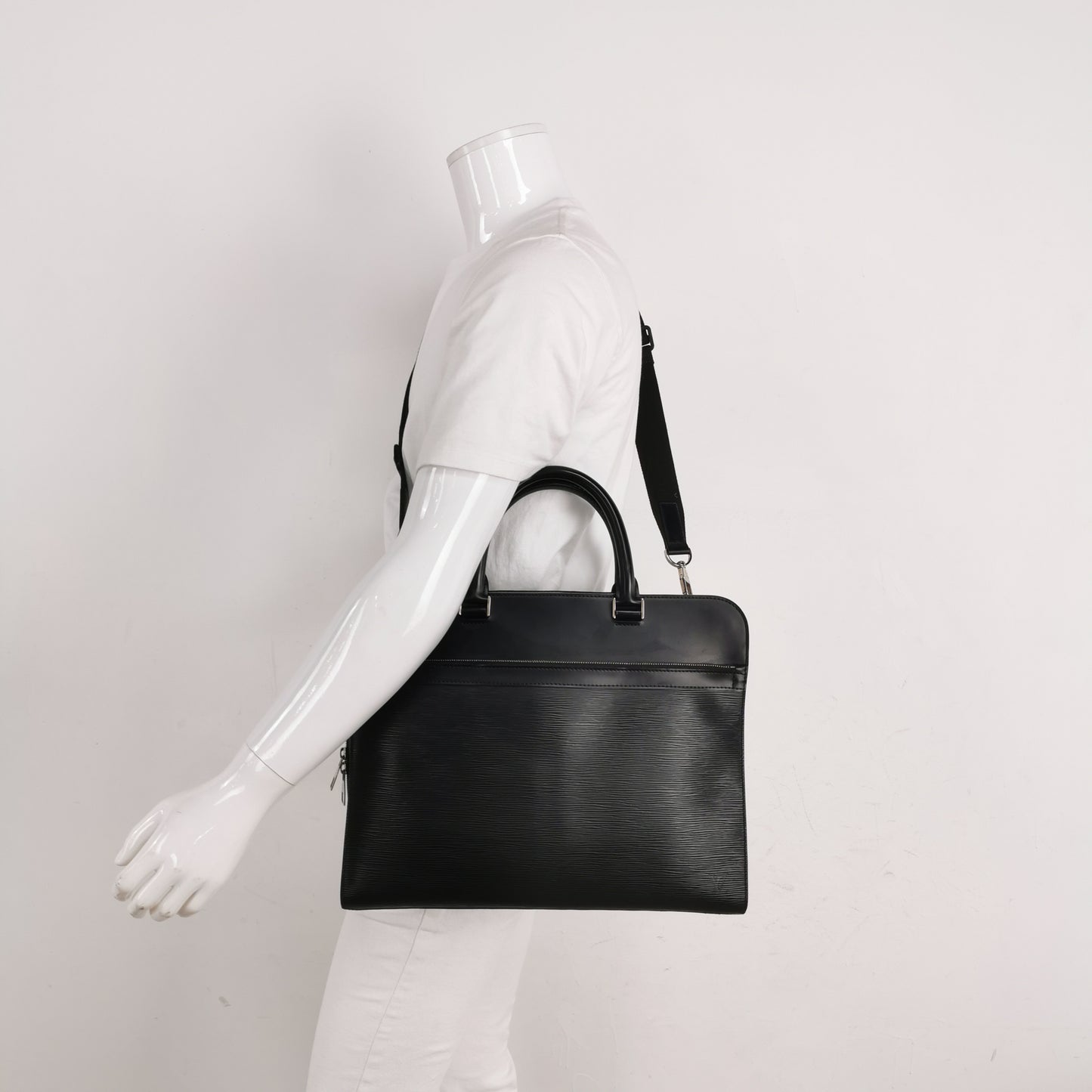 Louis Vuitton - Bassano - Leather - Black - (medium)