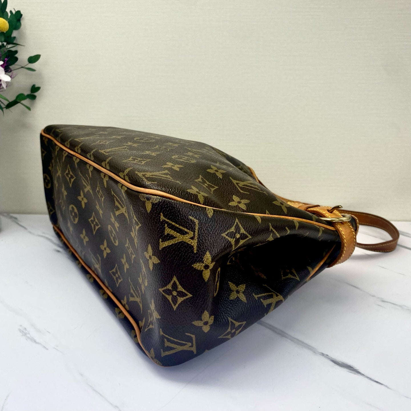 Louis Vuitton - Batignolles - Leather - Brown - (medium)