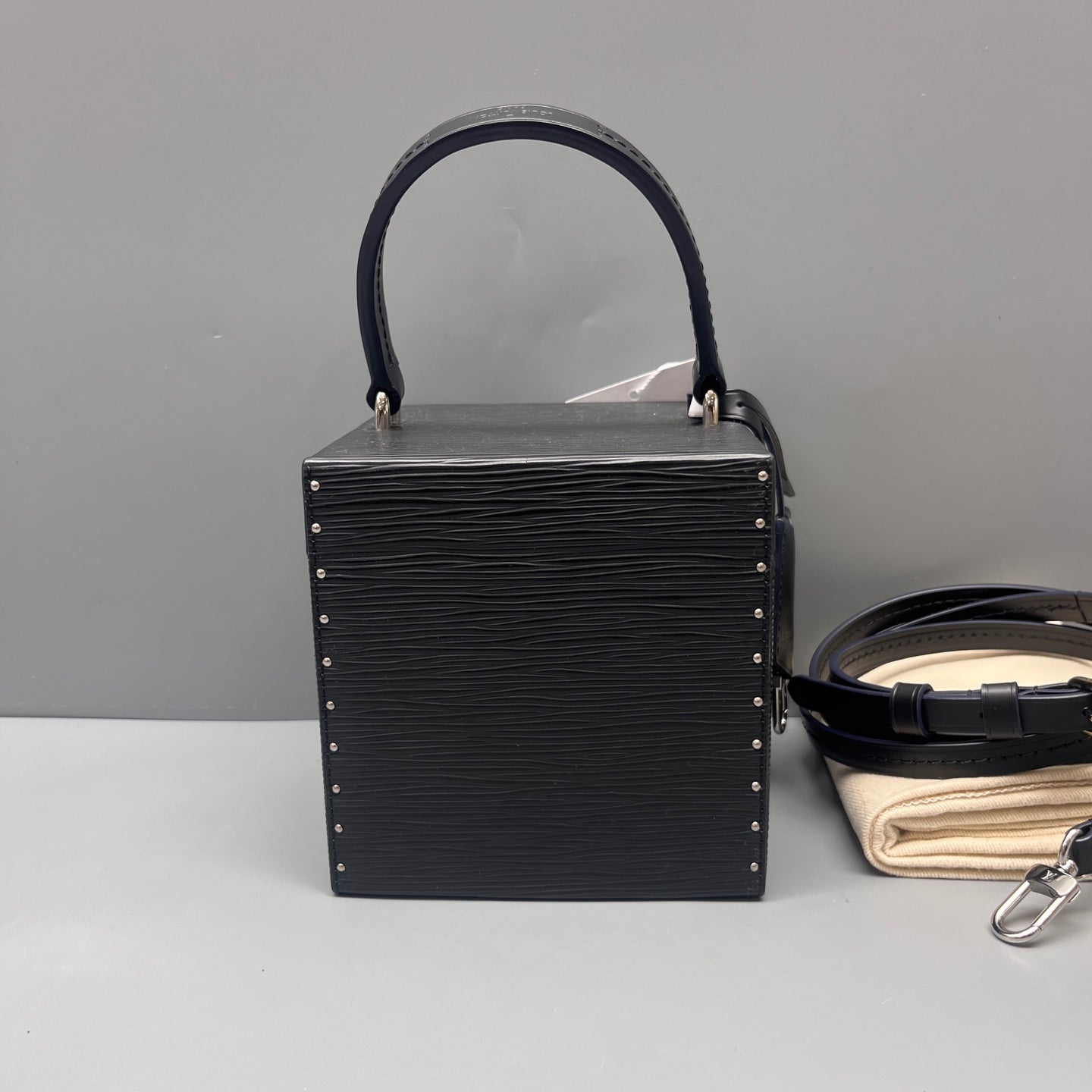 Louis Vuitton - Bleecker Box - Epi leather - Black - (mini)
