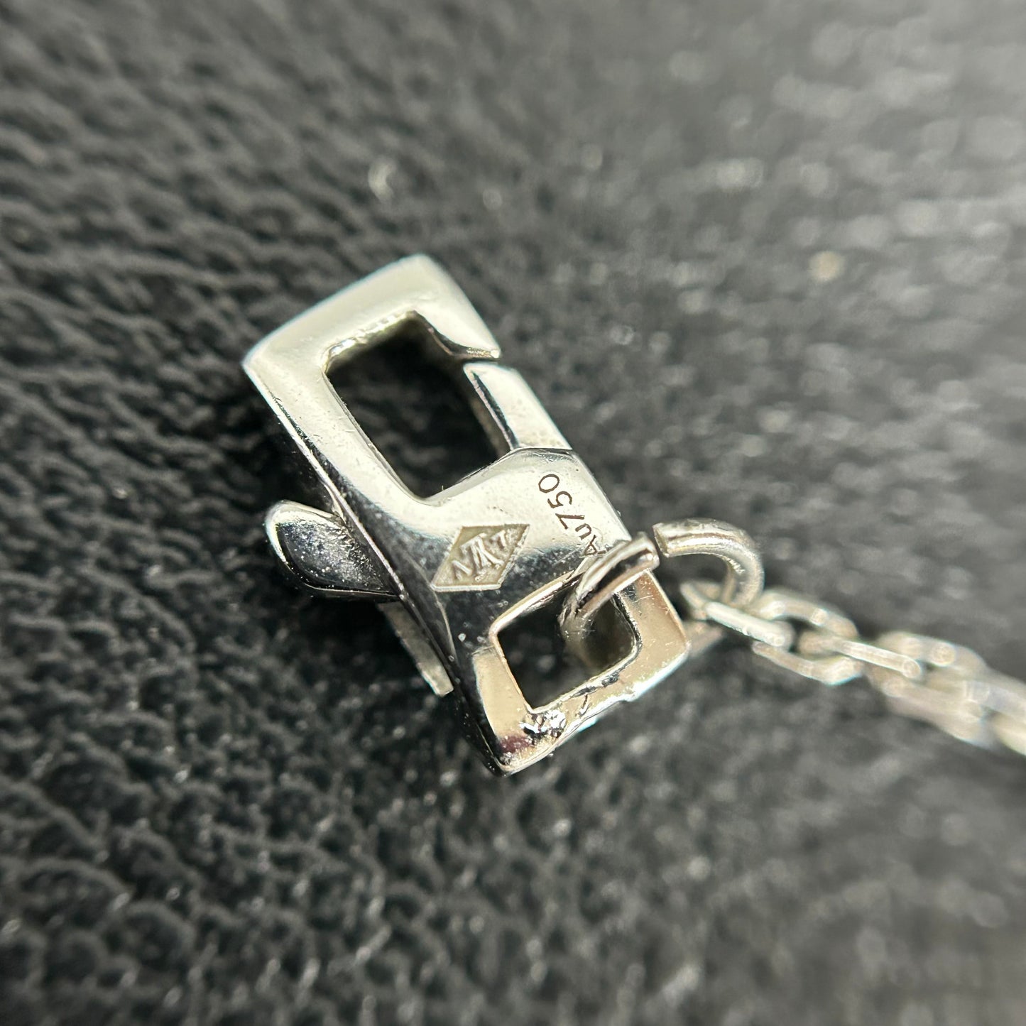 Louis Vuitton - Blossom - White gold - Silver