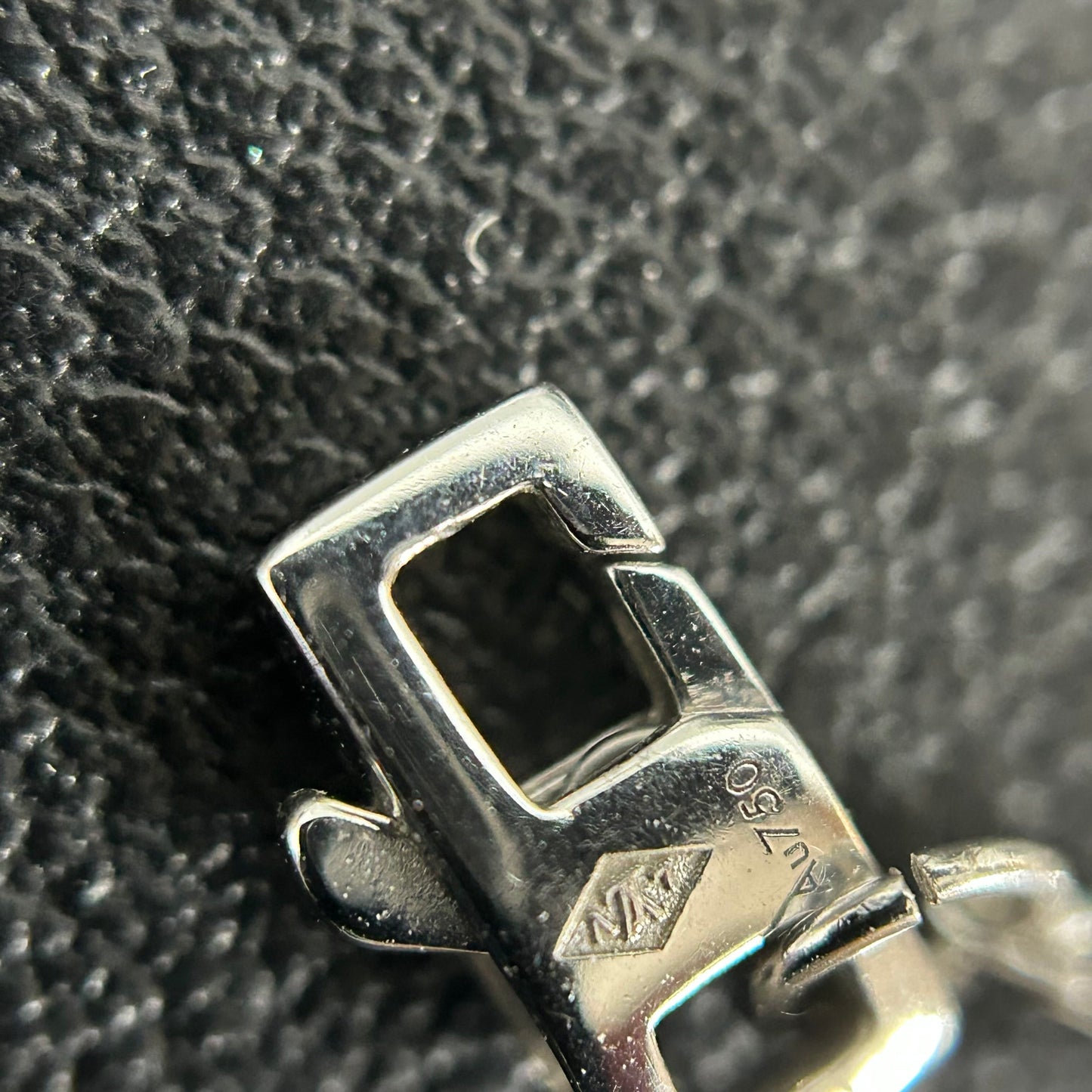 Louis Vuitton - Blossom - White gold - Silver