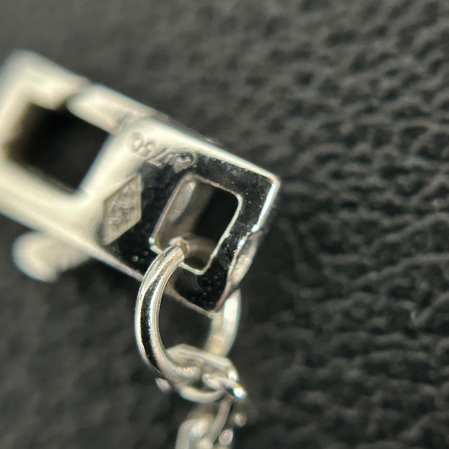 Louis Vuitton - Blossom - White gold - Silver