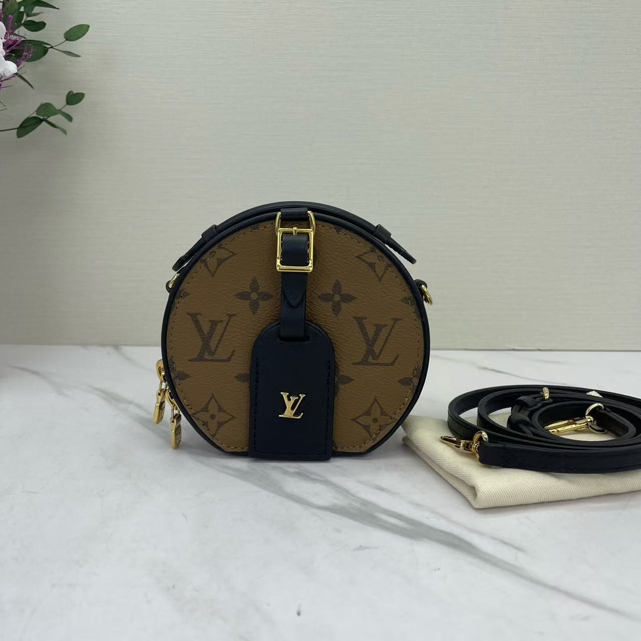 Louis Vuitton - Boite Chapeau Mini - Coated canvas with leather trim - Brown with Black trim and Gold-Tone Hardware - (mini)