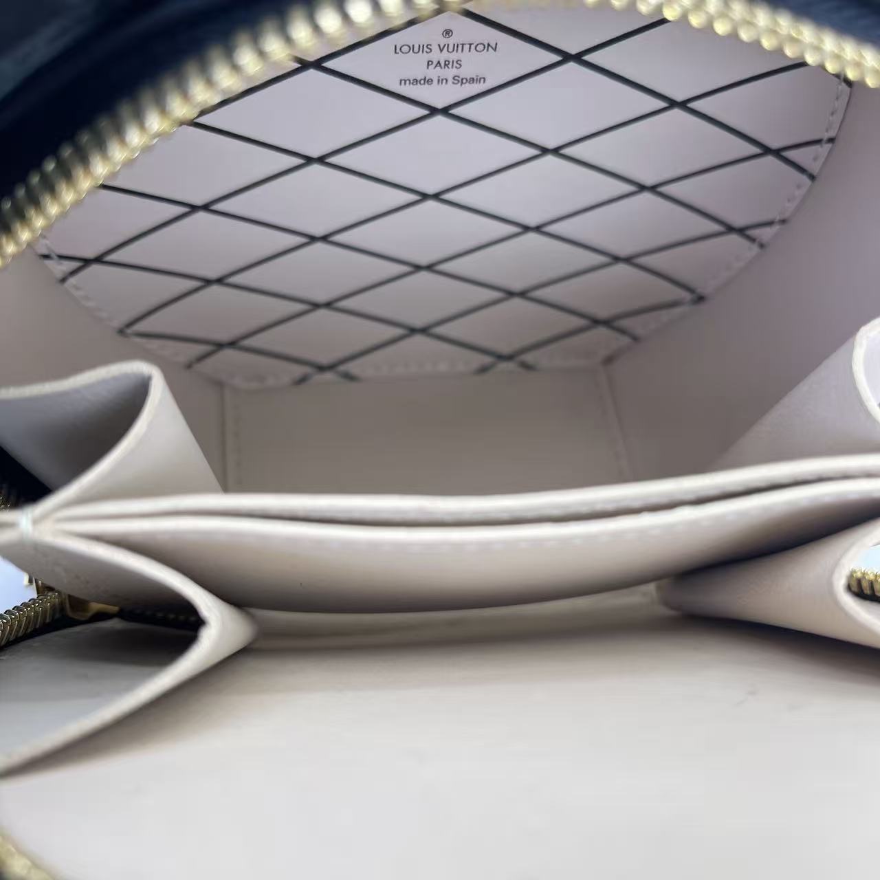 Louis Vuitton - Boite Chapeau Mini - Coated canvas with leather trim - Brown with Black trim and Gold-Tone Hardware - (mini)