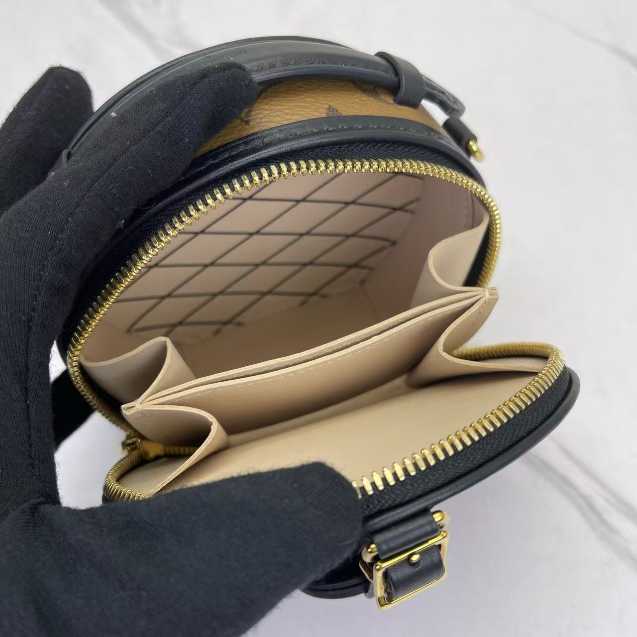 Louis Vuitton - Boite Chapeau Mini - Coated canvas with leather trim - Brown with Black trim and Gold-Tone Hardware - (mini)