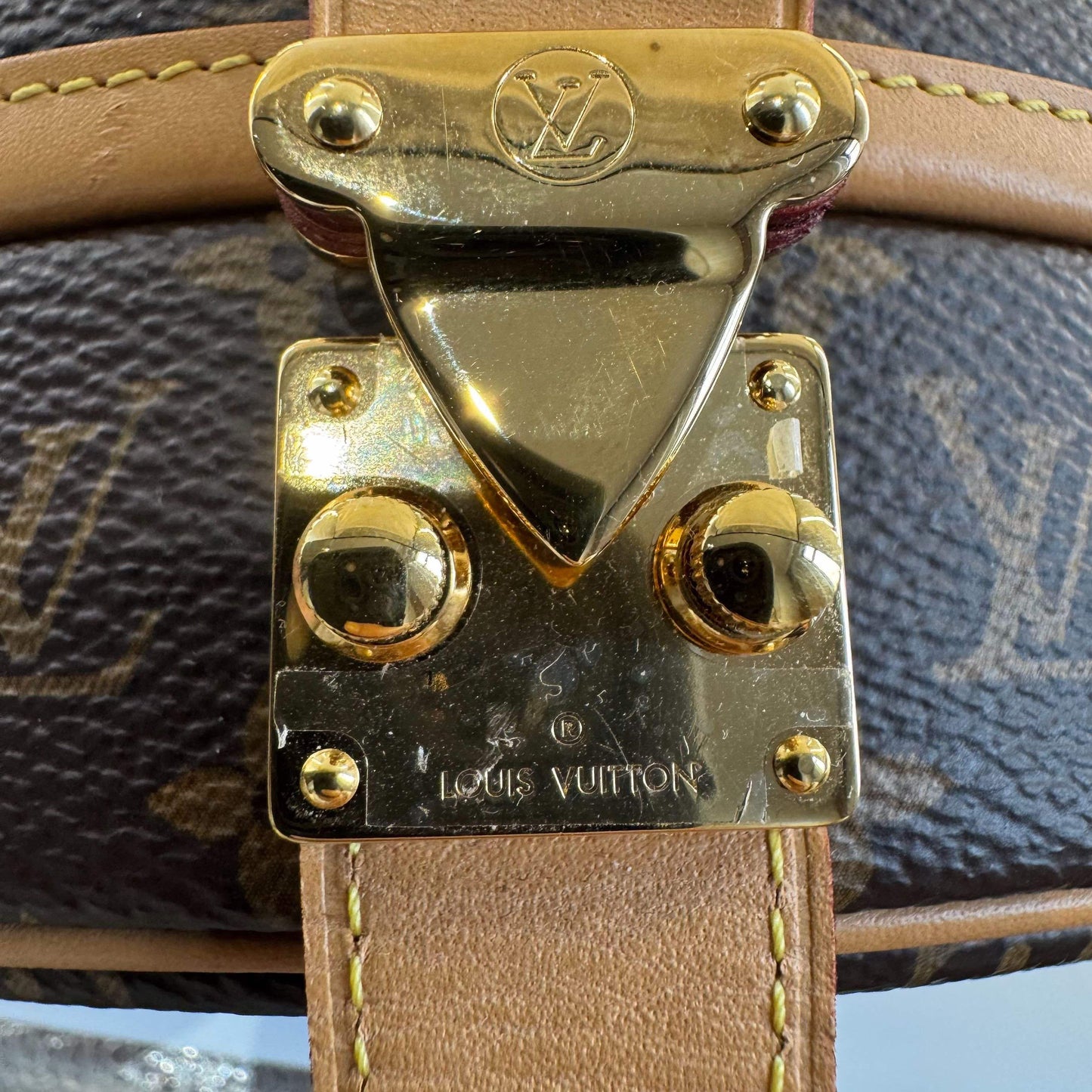 Louis Vuitton - Boite Chapeau - Monogram coated canvas with Vachetta leather trim - Brown with Natural leather and Gold-tone hardware - (Mini)